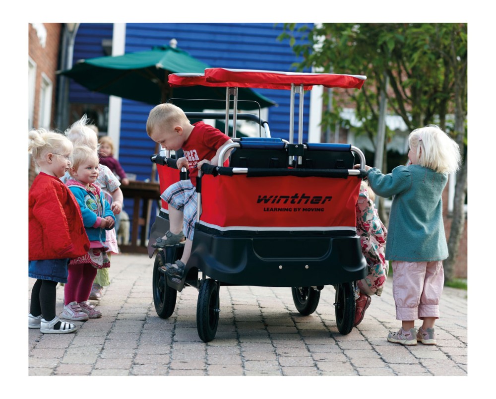 Winther Turtle Kinderbus für 4 Kinder inkl. Sonnen- und Regenschutz